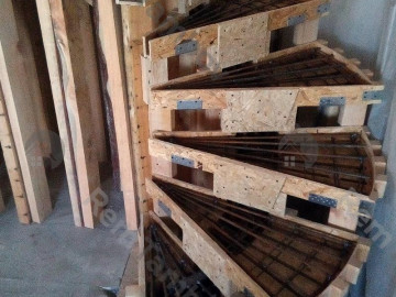 Опалубка с армирующим каркасом спирального элемента лестницы