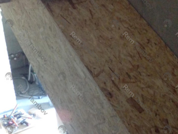 Примыкание опалубки к перекрытия второго этажа из железобетонных плит
