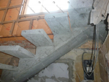 Сопряжение лестницы с верхней площадкой