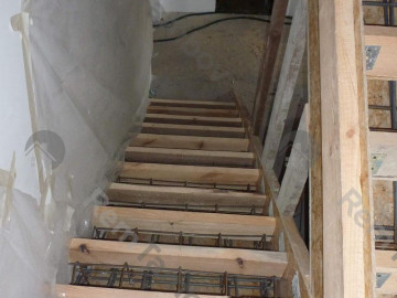 Опалубка для лестницы с площадкой