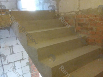 Лестница, изготовленная из бетона