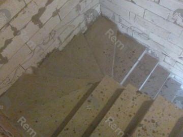 Забежная лестница в бетоне